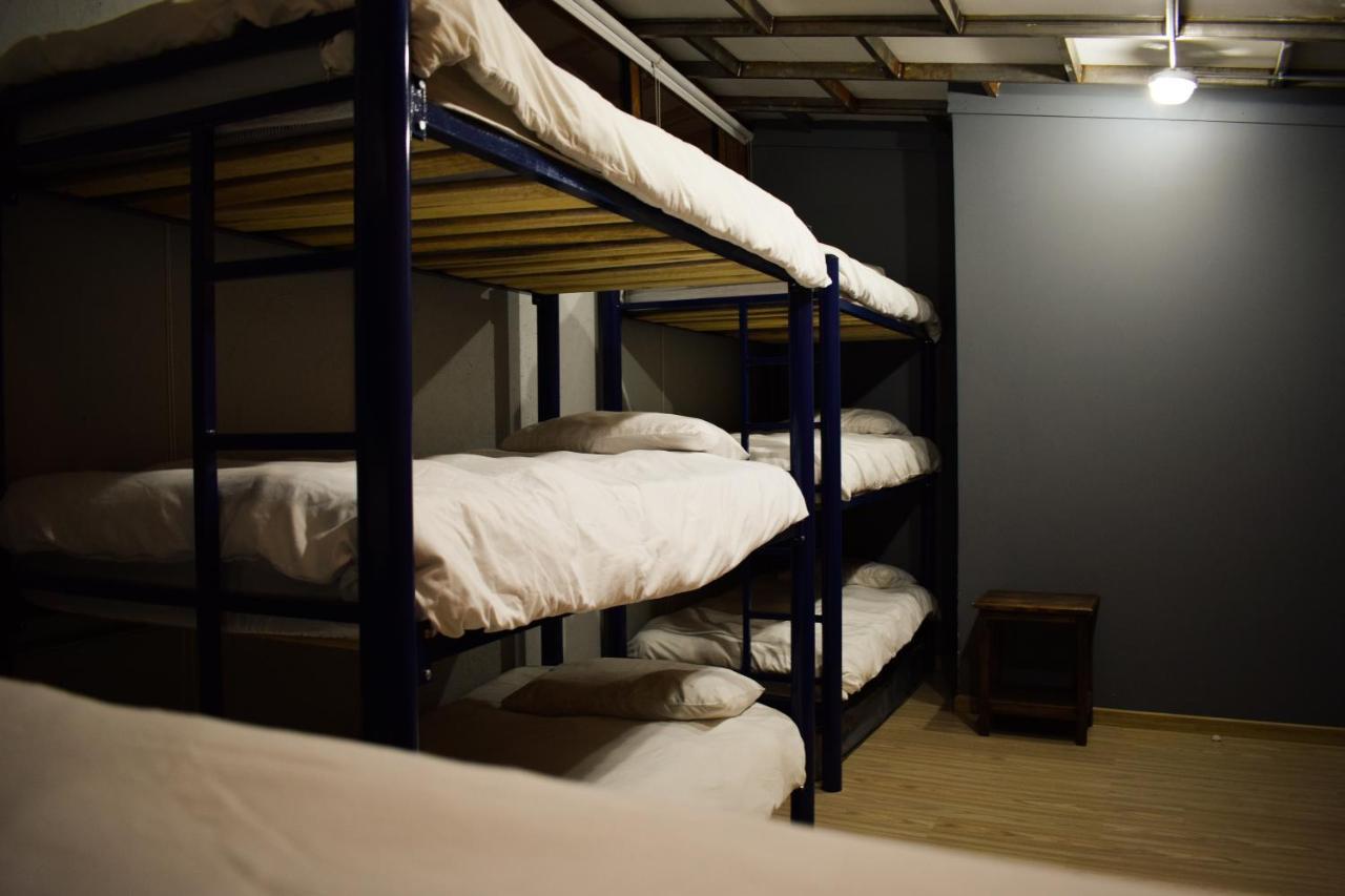 Picaro Hostel *